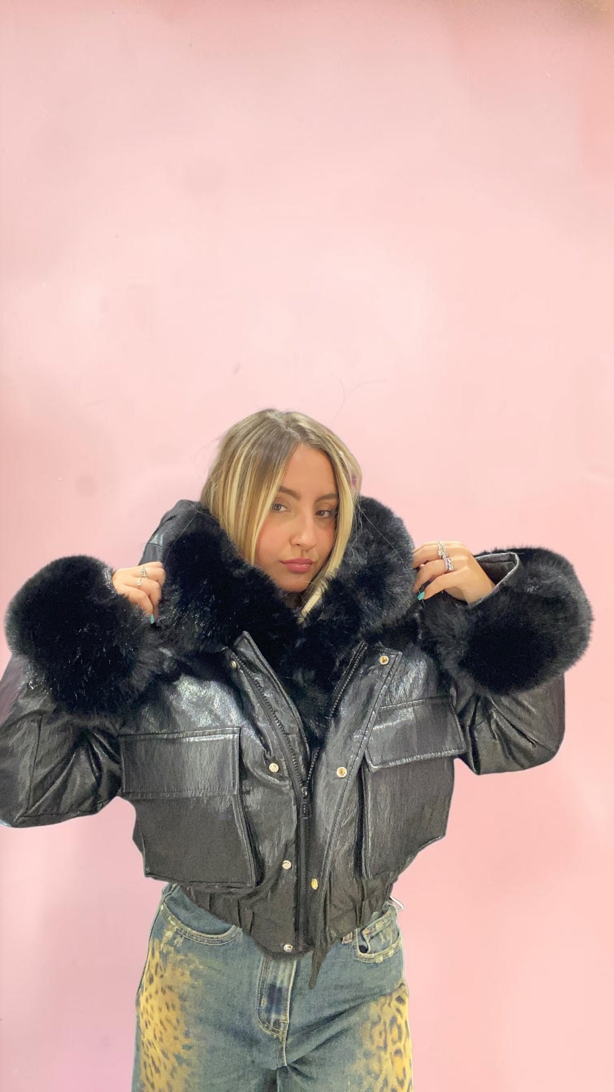 Bomber hot🖤